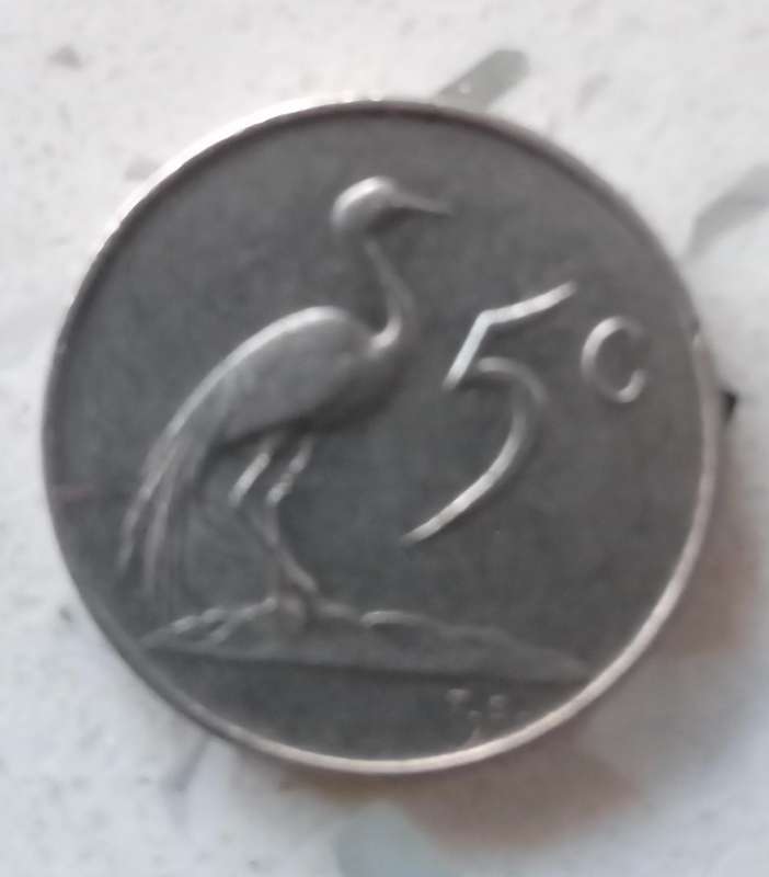 1982 5 CENTS SOUTH AFRICA..RARE..FOR COLLECTOR