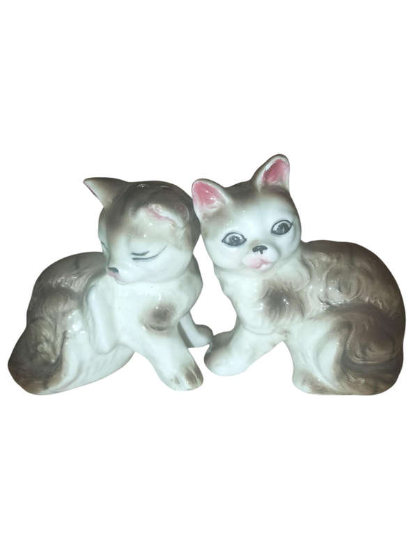 vintage Royal Doulton Seated White & Tabby Cat salt and pepper shaker set.