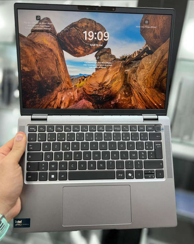 Dell Latitude 7350 Laptop/Notebook Ultra Intel Core 5 135U vPro® i5 (Brand New)
