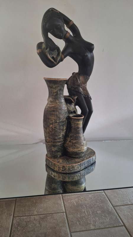 NUBIAN QUEEN SOLAR GARDEN FOUNTAIN