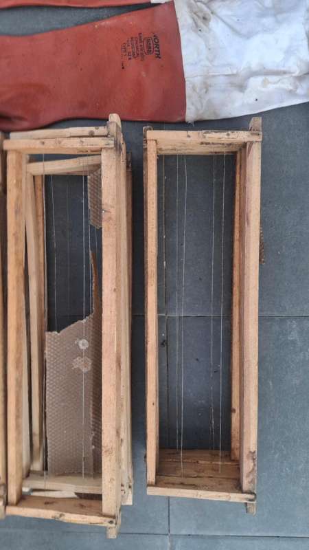 Bee Keeping Equiment
