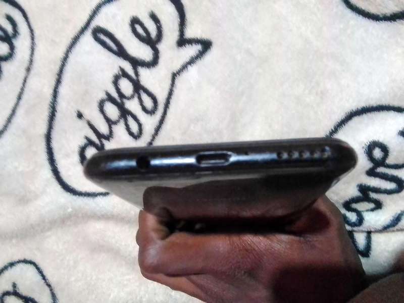 HUAWEI P40 LITE SMARTPHONE|| 128G/ 6G, QUAD 48MP AI CAM, FINGERPRINT IMMACULATE CONDITION, BARGAIN