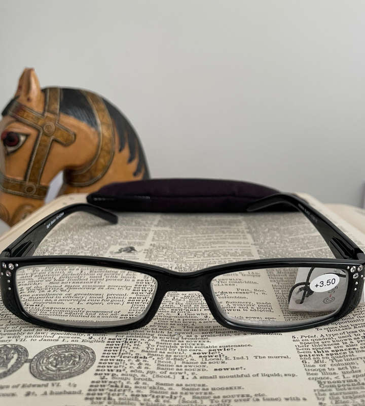 Sight Station by Foster Grant Vienna +3.50 Reading Glasses  Black Frame  Fabric Pouch  Brand New