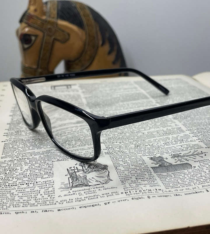 Magnivision Liam +1.25 Reading Glasses  Platinum Collection Clarity & Comfort