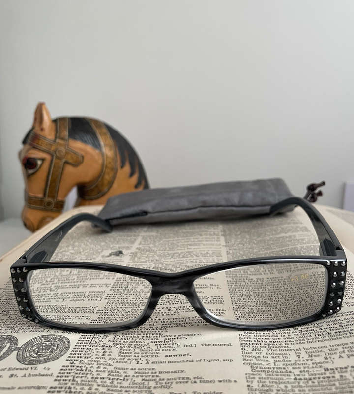 Sight Station by Foster Grant Bella Grey +3.50 Reading Glasses with Fabric Pouch