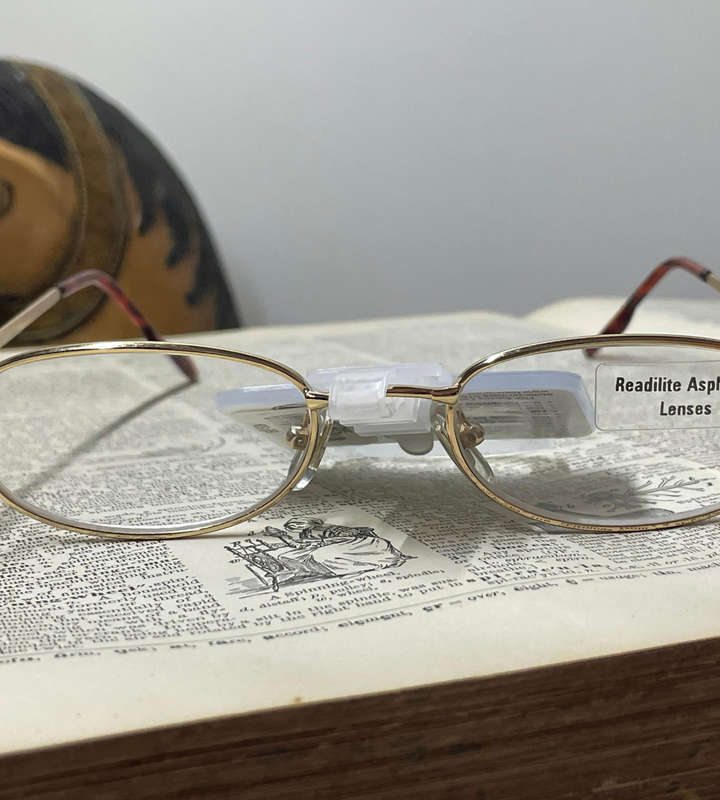 Foster Grant Essential +1.25 Reading Glasses  Gold Frame | Tortoise Temples | RFXSWI125E