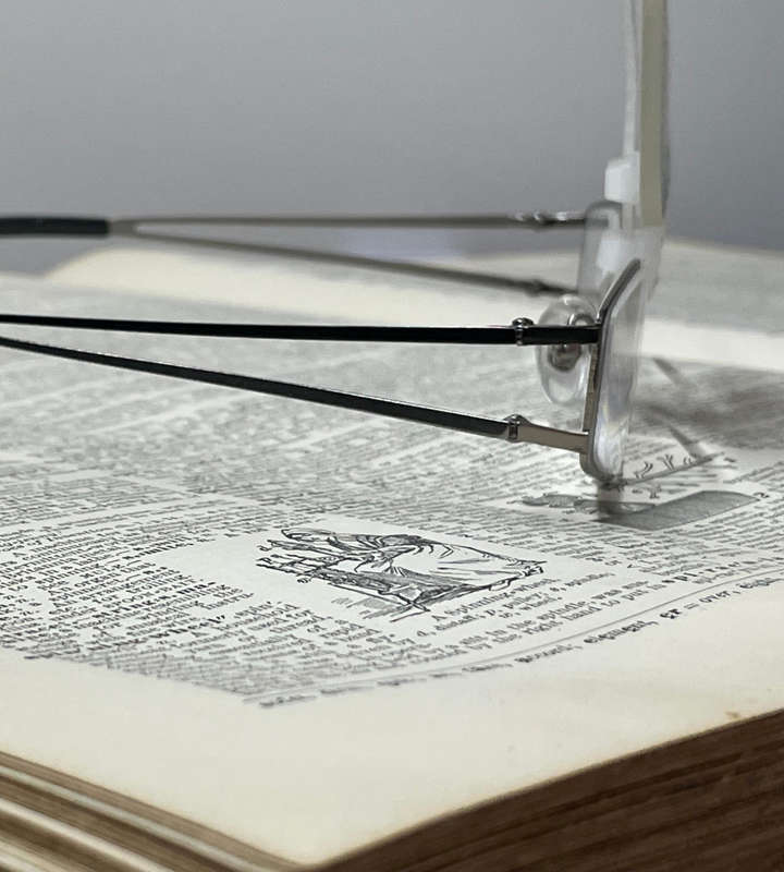 Foster Grant +1.50 Twain Reading Glasses  Modern Classic Style | L01212 | 52-19-138 | PD 62mm