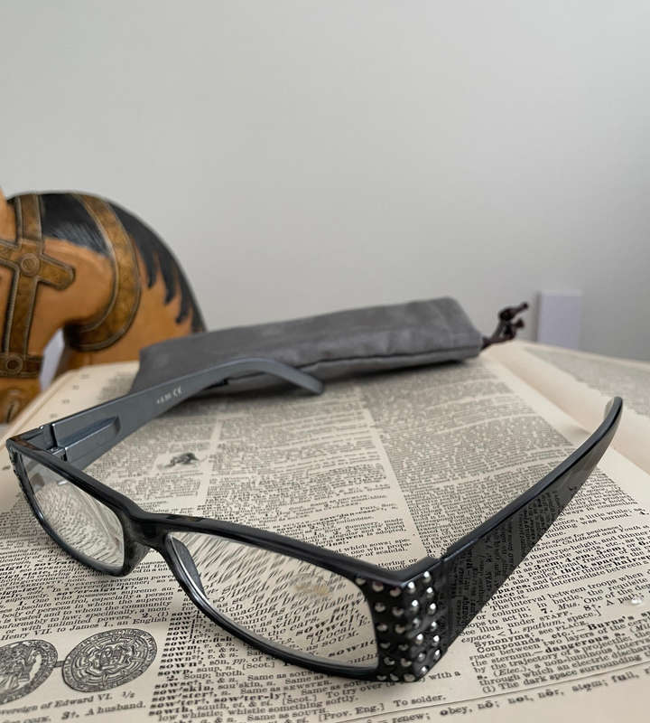 Sight Station by Foster Grant Bella Grey +3.50 Reading Glasses with Fabric Pouch