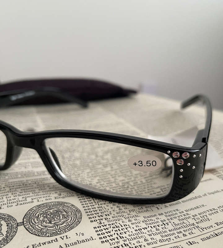 Sight Station by Foster Grant Vienna +3.50 Reading Glasses  Black Frame  Fabric Pouch  Brand New