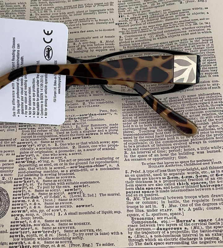 Foster Grant RFCKAI350MT +3.50 Reading Glasses Stylish Gold & Black Leopard Design