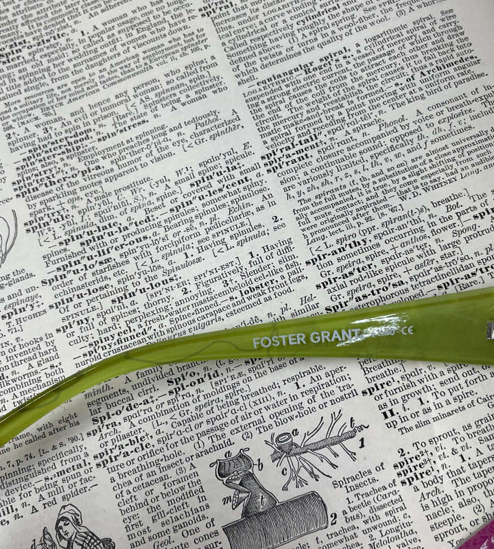 Foster Grant +1.50 Reading Glasses  Green Natural Floral Design | RFXLAA100MT | Stylish & Comfortab