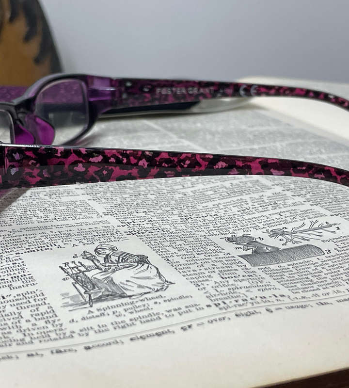 Foster Grant CORA +1.50 Reading Glasses  RFCOR150 | Elegant Style with Purple Fabric Sleeve | 52-19