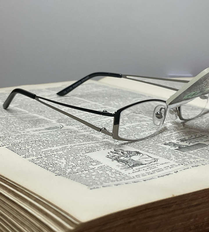 Foster Grant +1.50 Twain Reading Glasses  Modern Classic Style | L01212 | 52-19-138 | PD 62mm