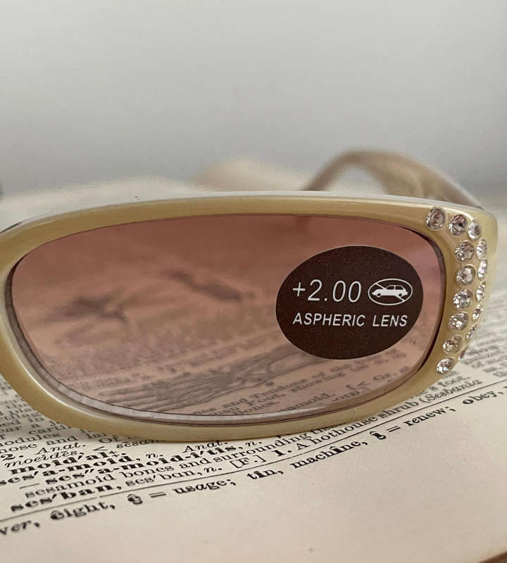 Sight Station PD62 +2.00 Tinted Aspheric Reading Glasses  Max UV400 Protection  Canes 8301-B14