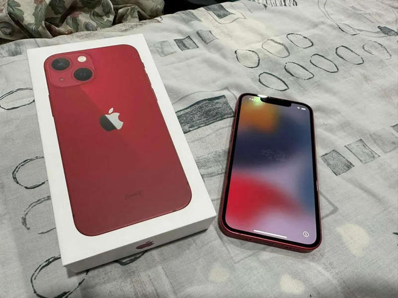 Refurbished red iphone 13