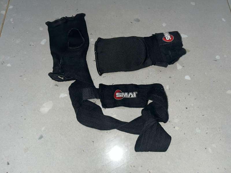 Boxing Hand Wraps Inner Gloves Men / Women.