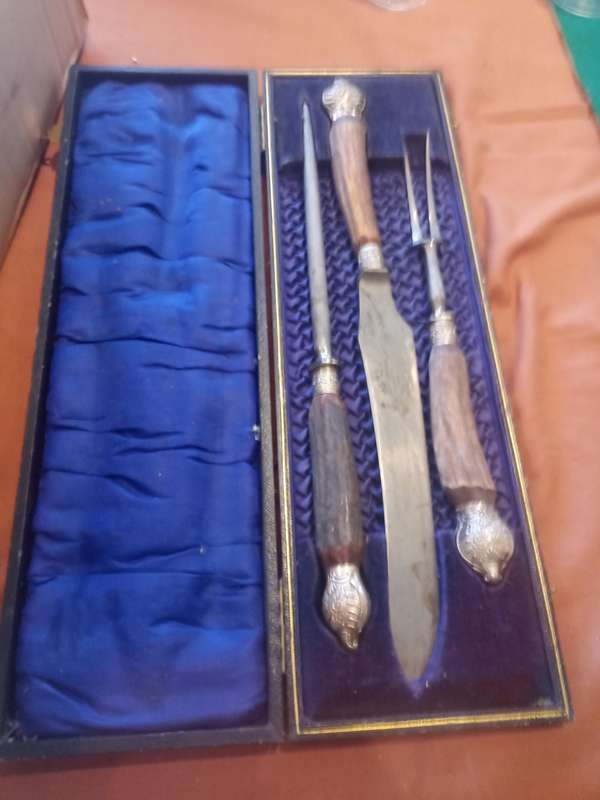 Antique carving set