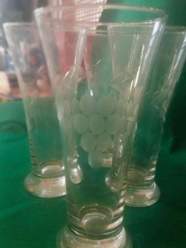5 grape engraved glasses