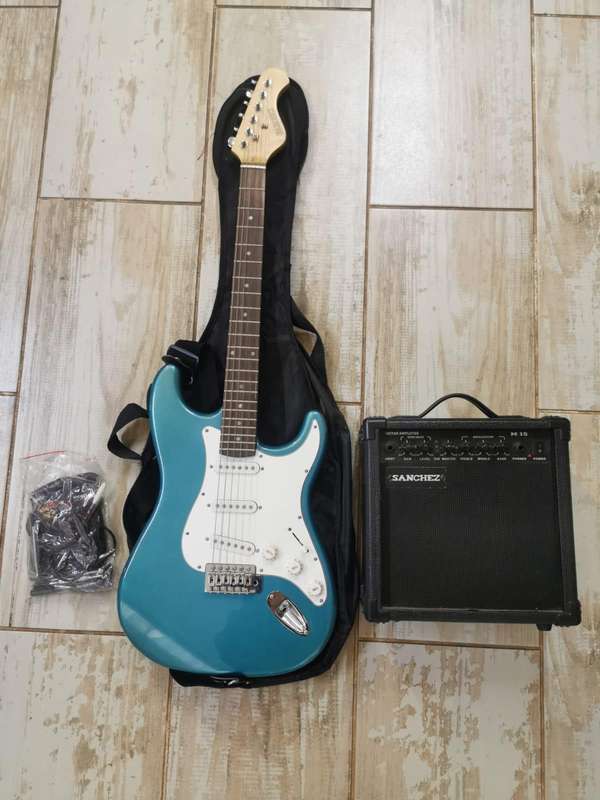Sanchez Electric Guitar with Amp and Accessories