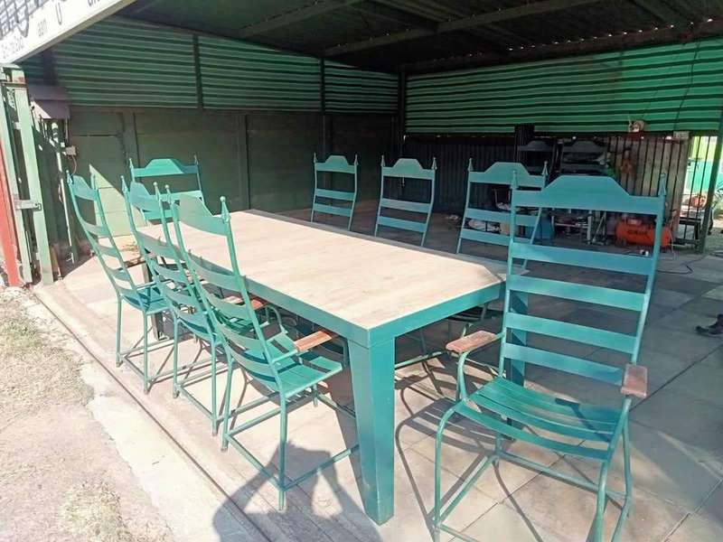 8 X Hand-Crafted Seater Garden Patio Set
