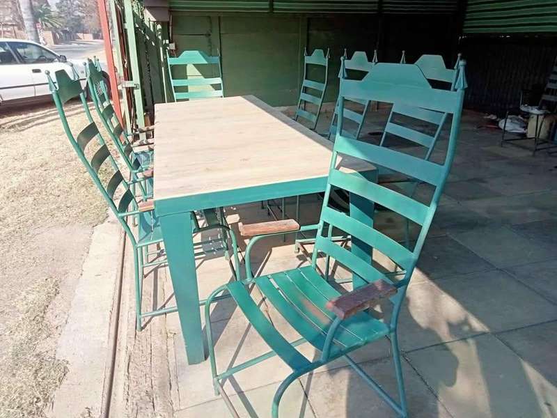 8 X Hand-Crafted Seater Garden Patio Set