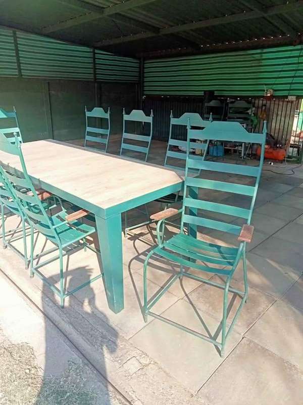 8 X Hand-Crafted Seater Garden Patio Set