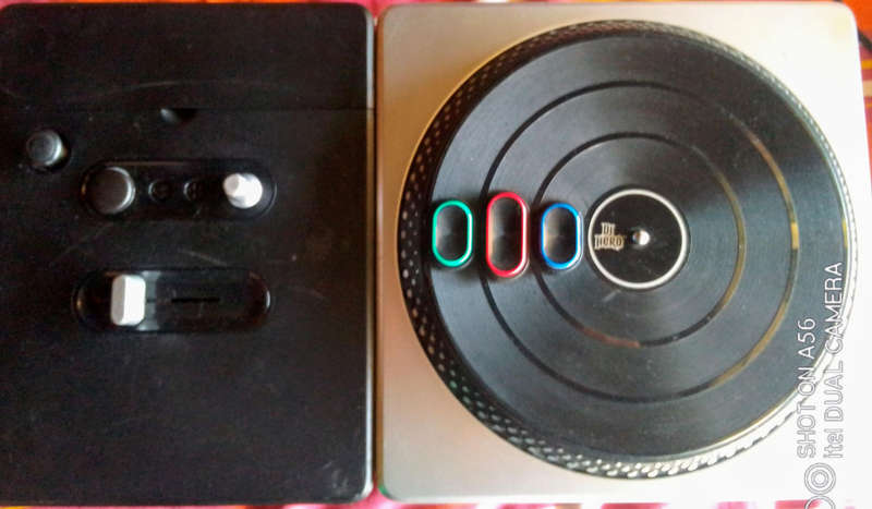  DJ Hero Turntable for Nintendo  Wii