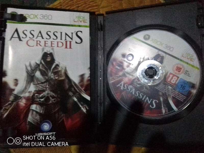 Assassins Creed II (Xbox 360)  Complete with Manual + FREE FIFA 12