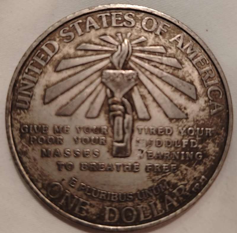 USA Statue of Liberty Centennial Silver Dollar KM# 214 1986 P Rare
