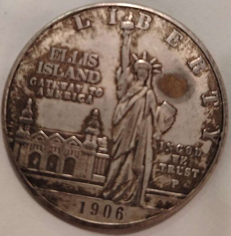USA Statue of Liberty Centennial Silver Dollar KM# 214 1986 P Rare