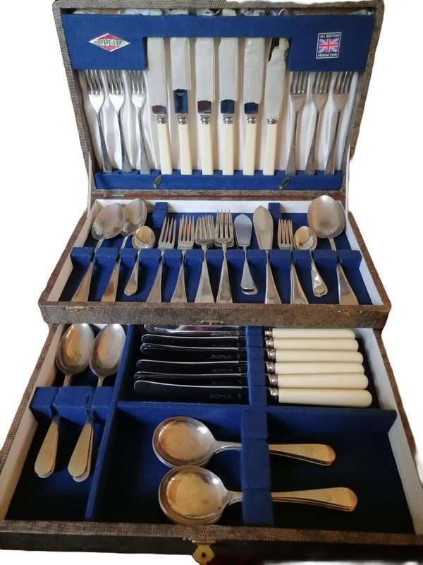 Vintage 56-Piece Sheffield Sipelia Cutlery Set  Silverware | Original Case & Leaflet