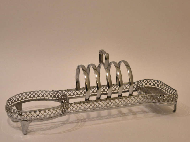 Silver plated Toast Rack with condiments holder