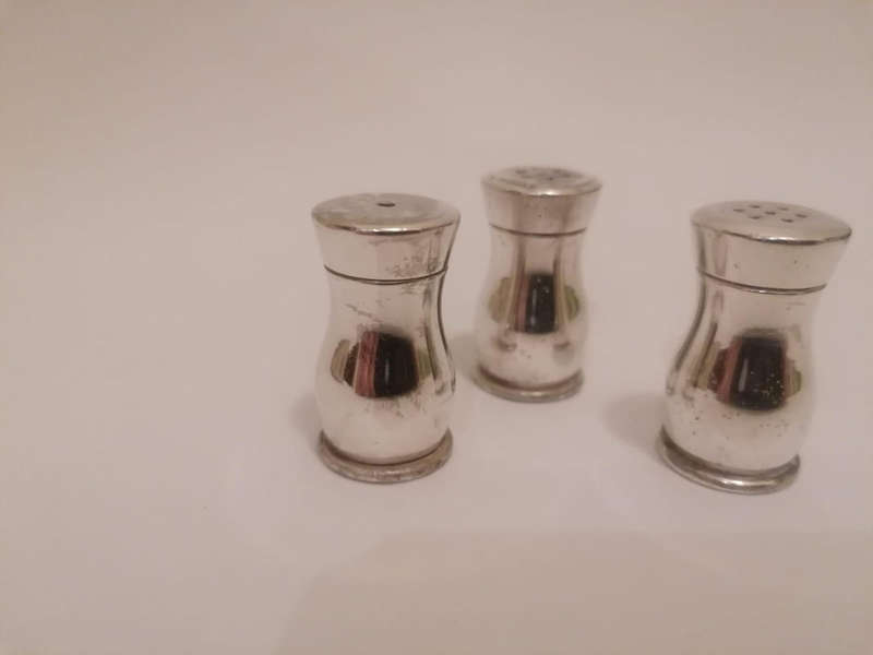 Louis Plate SPB Silver Salt & Pepper