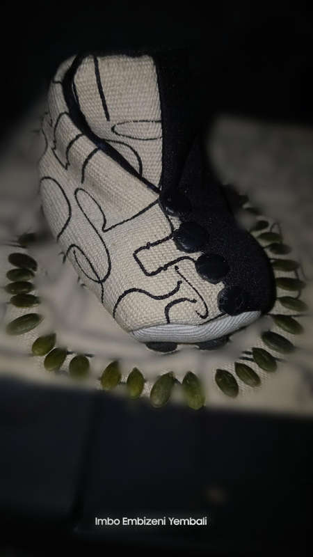X2 Pairs of Black Dot  New Born Baby shoes