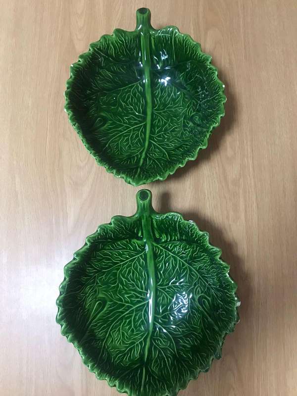 Bordallo Pinheiro Medium Cabbage Leaf Ceramic Salad Bowls - Set of 2