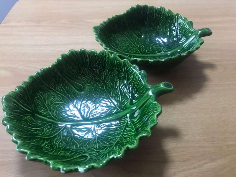 Bordallo Pinheiro Medium Cabbage Leaf Ceramic Salad Bowls - Set of 2