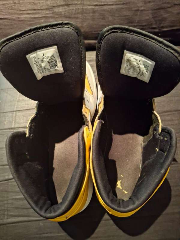 Mens Nike Jordan 1