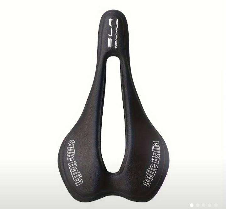 Universal lightweight saddle