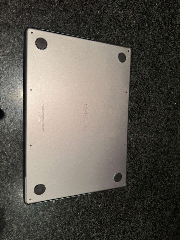 Apple Macbook Pro 14inch M3 with chip 8-core CPU and 10-core GPU 512GB SSD