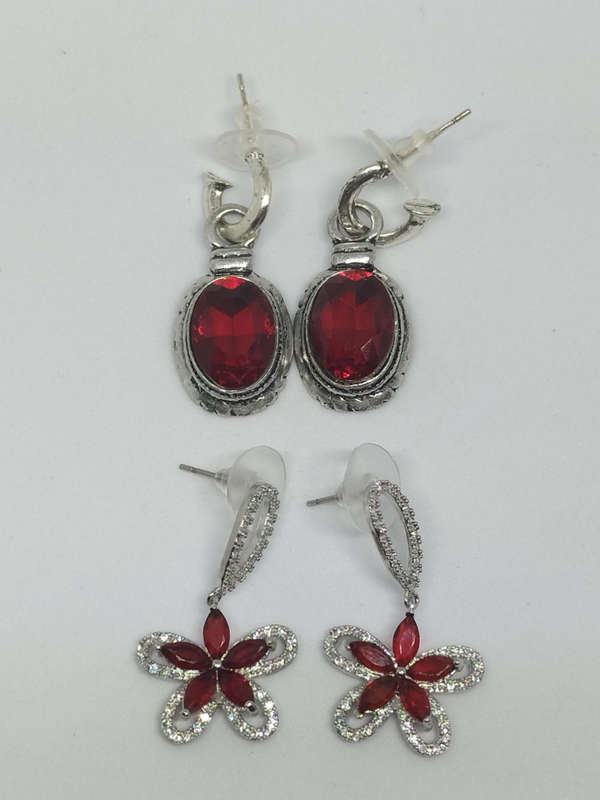 Earrings Ruby Red set of 2