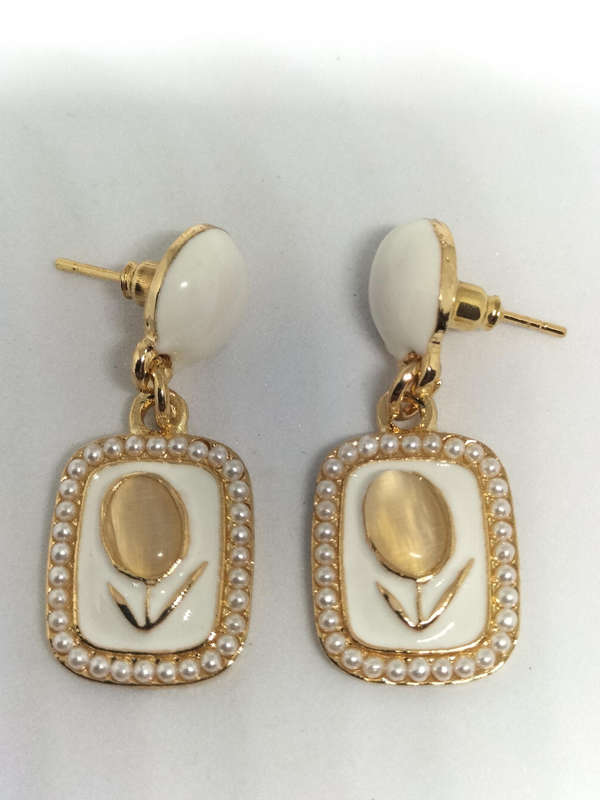 Earrings white and green set of 2