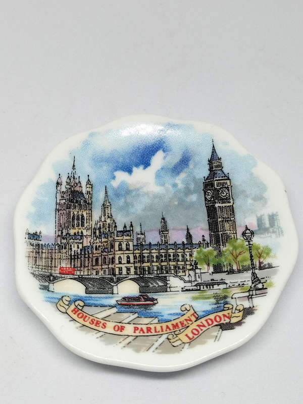 Miniature Set of 4 Decorative Plates Featuring Various Iconic Landmarks Of England