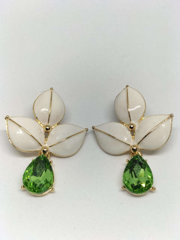 Earrings white and green set of 2