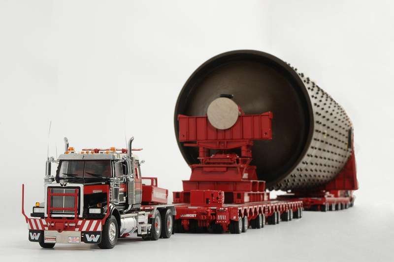 Mammoet Coke Drum Move