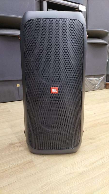 JBL Partybox 310 - Portable Party Speaker - Long Lasting Battery