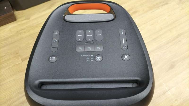 JBL Partybox 310 - Portable Party Speaker - Long Lasting Battery