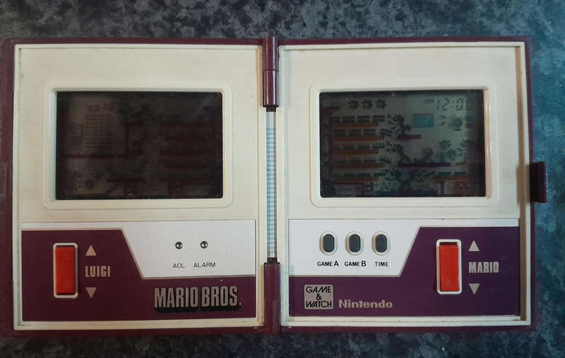 Nintendo Game and Watch multi screen Game