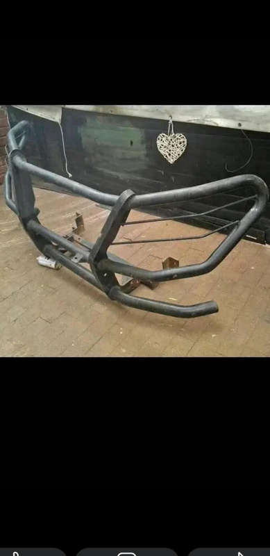 Large bakkie bull bar