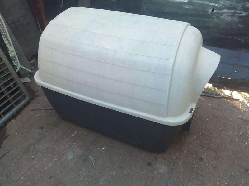 Dog kennel