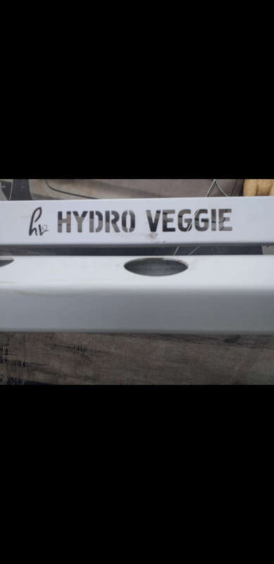 Hydro pot plant stand